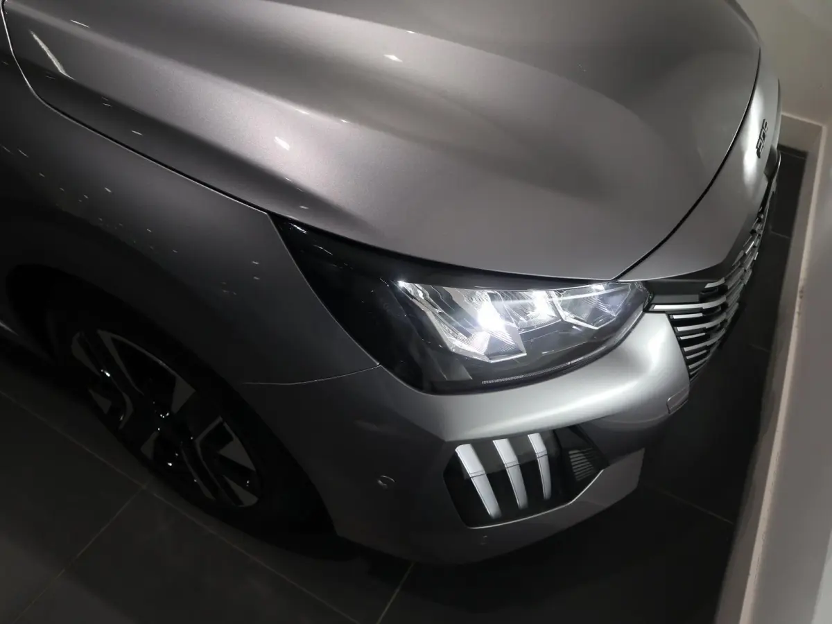 Allure - CAMERA VOOR EN ACHTER - DRAADLOZE APPLE CARPLAY / ANDROID AUTO - NAVIGATIE
