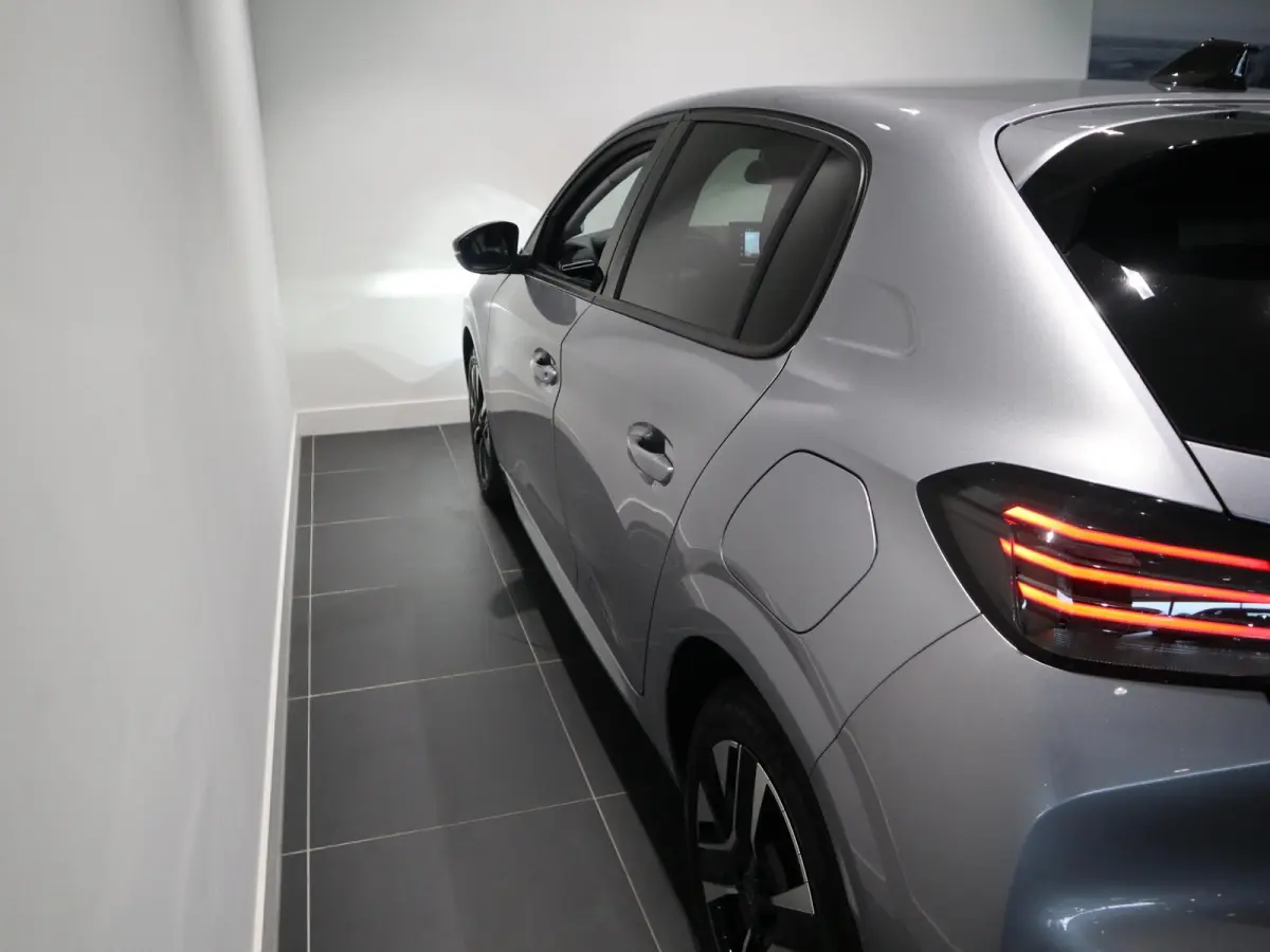 Allure - CAMERA VOOR EN ACHTER - DRAADLOZE APPLE CARPLAY / ANDROID AUTO - NAVIGATIE