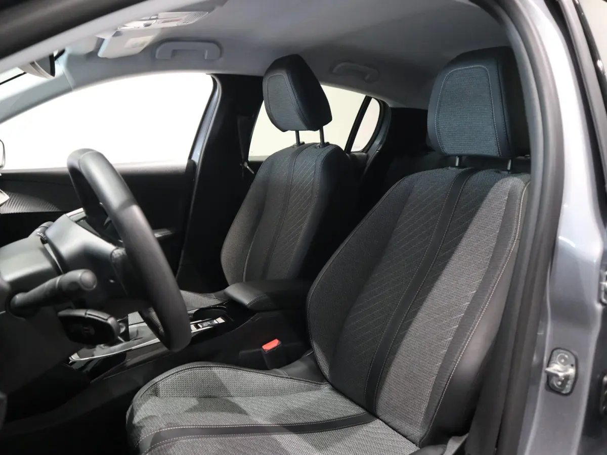 Allure - CAMERA VOOR EN ACHTER - DRAADLOZE APPLE CARPLAY / ANDROID AUTO - NAVIGATIE
