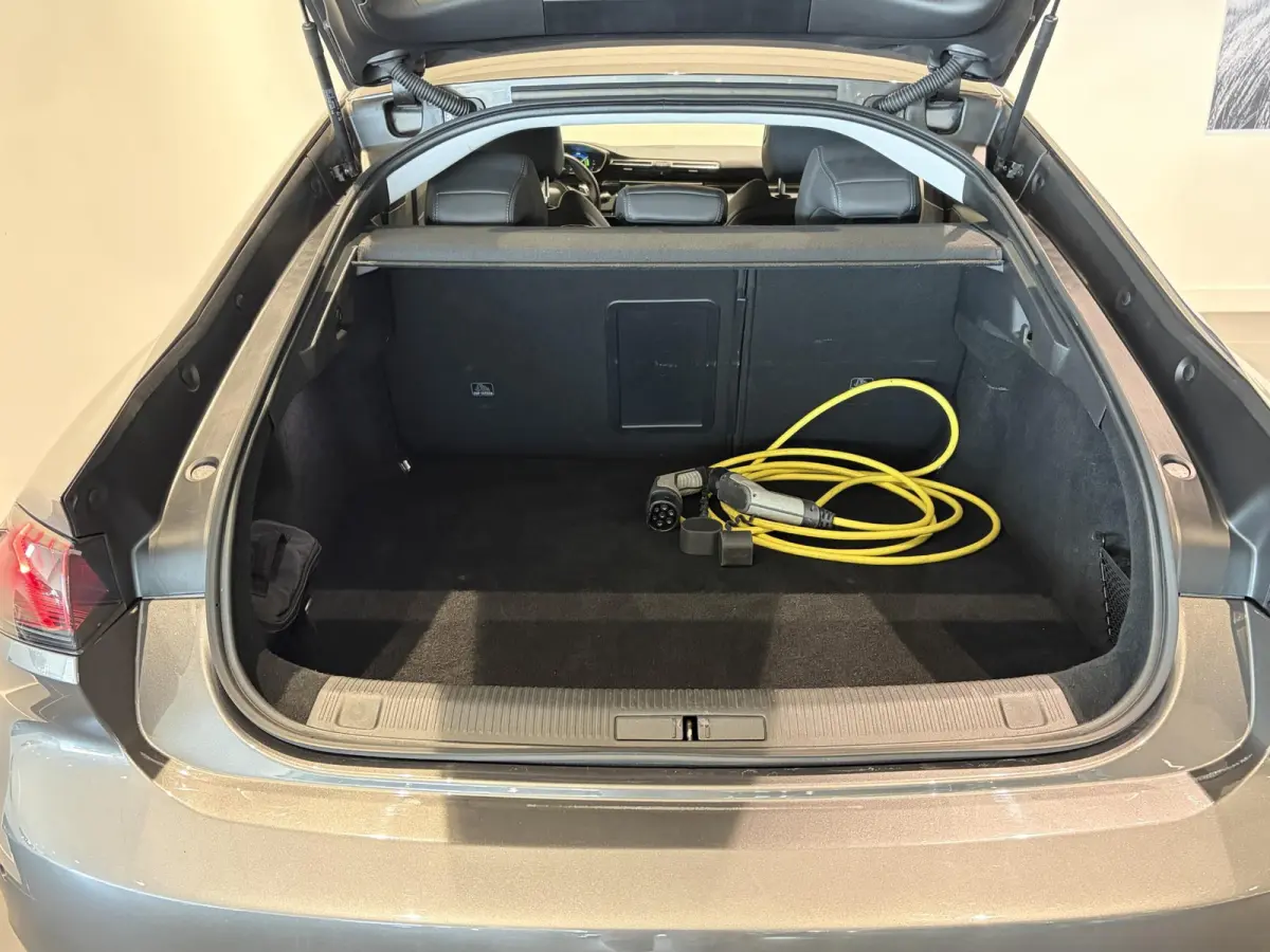 1.6 HYbrid Allure | Adaptive Cruise | Navigatie | Camera | Parkeersensoren | Carplay |