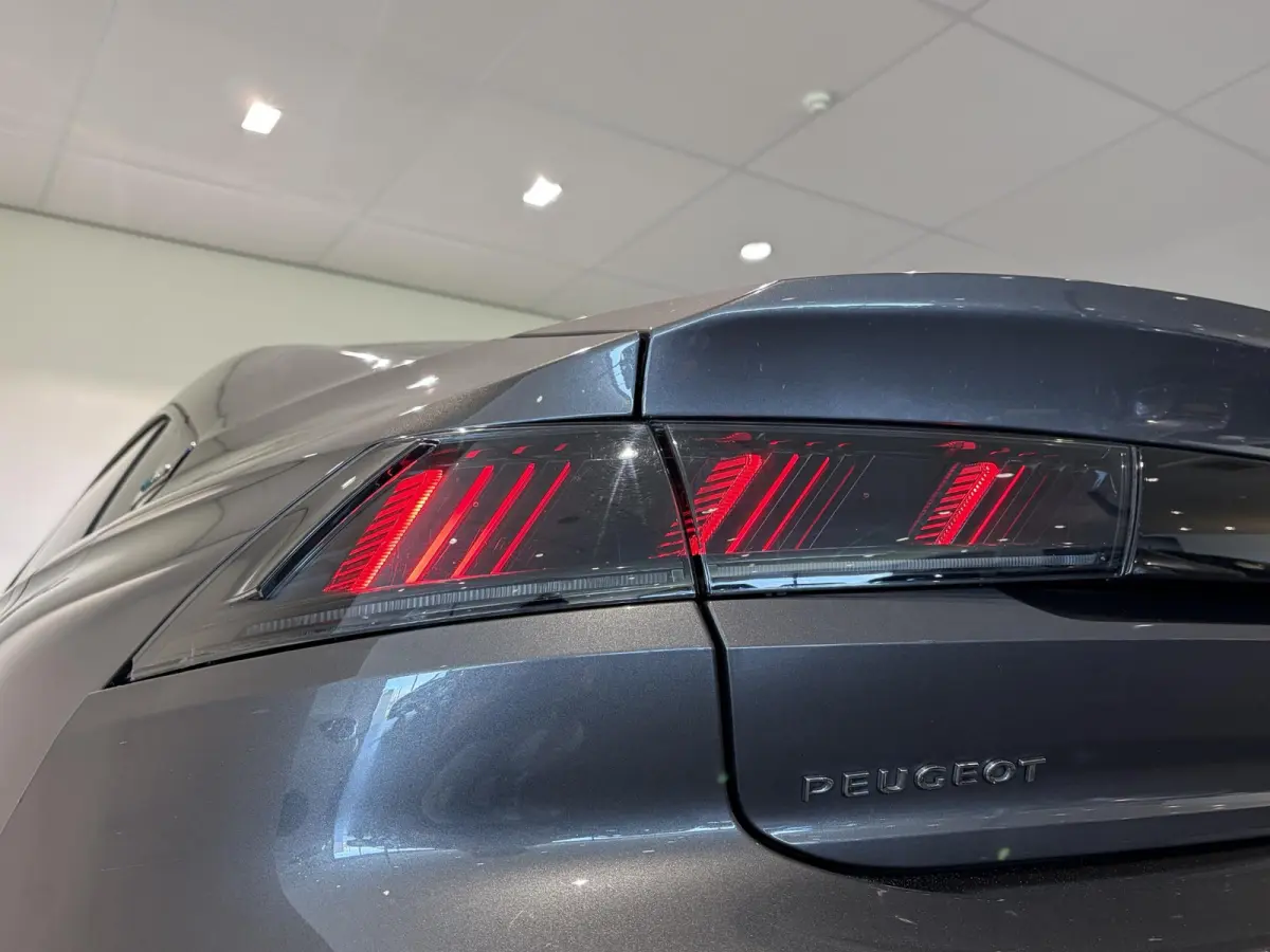 1.6 HYbrid Allure | Adaptive Cruise | Navigatie | Camera | Parkeersensoren | Carplay |