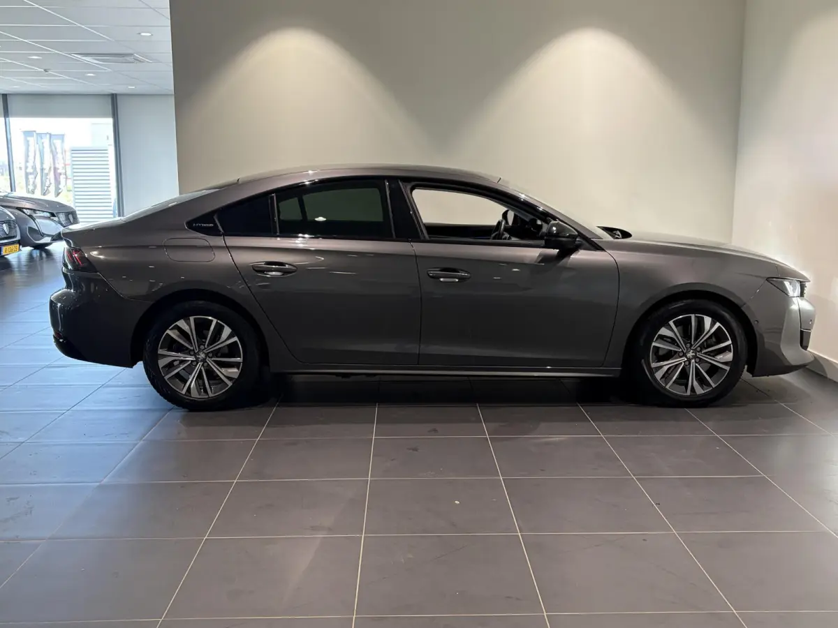 1.6 HYbrid Allure | Adaptive Cruise | Navigatie | Camera | Parkeersensoren | Carplay |