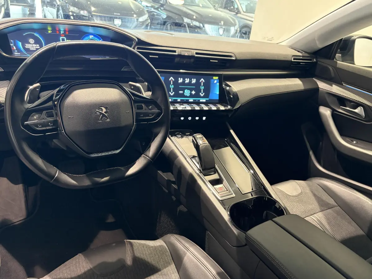 1.6 HYbrid Allure | Adaptive Cruise | Navigatie | Camera | Parkeersensoren | Carplay |