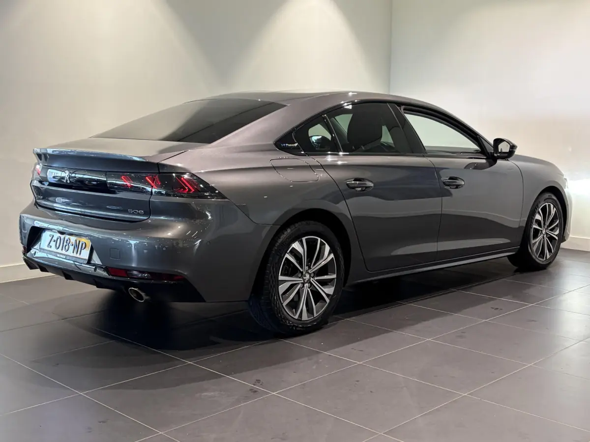 1.6 HYbrid Allure | Adaptive Cruise | Navigatie | Camera | Parkeersensoren | Carplay |