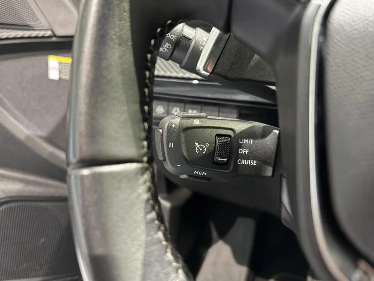 1.6 HYbrid Allure | Adaptive Cruise | Navigatie | Camera | Parkeersensoren | Carplay |