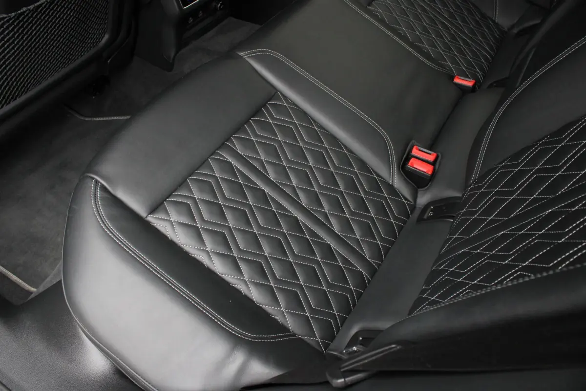55 TFSI e quattro S Competition S6 Style RS Zetels