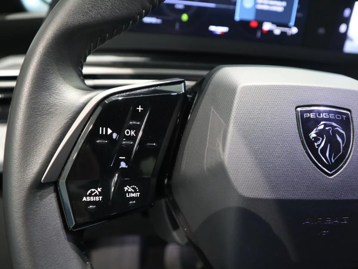 Hybrid 145 Allure 7 ZITS - WEINIG KILOMETERS - AUTOMAAT