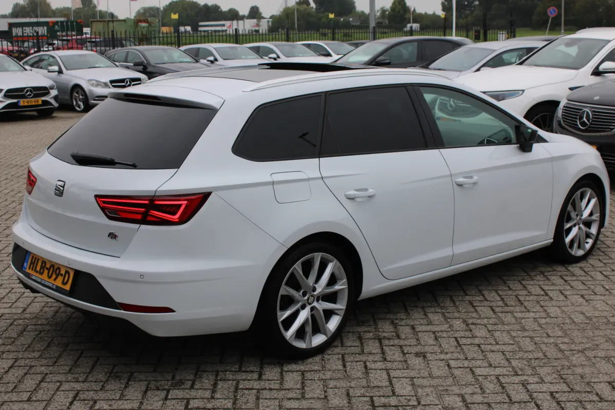 1.5 TSI FR Business Intense PANORAMADAK ACC