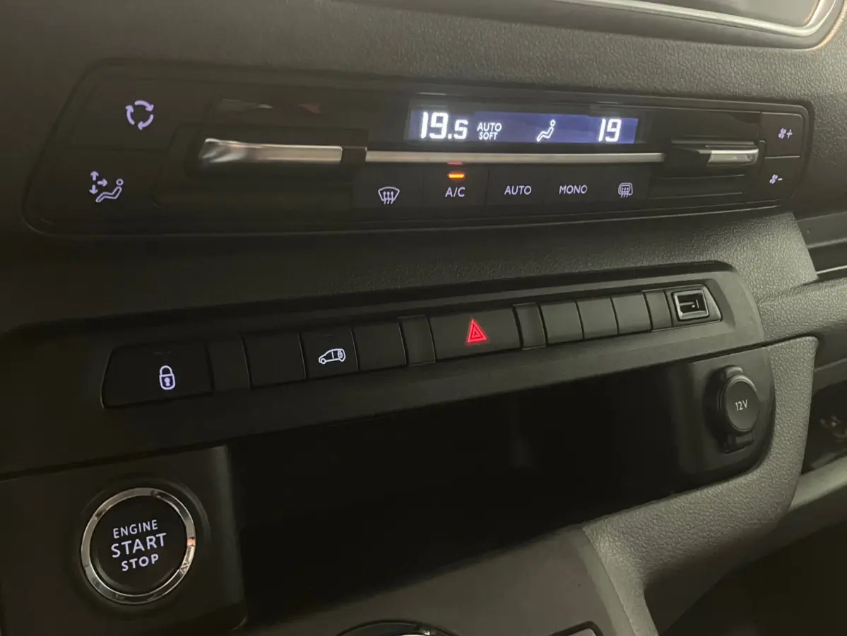 2.0 CDTI 177 PK !! | L3H1 Innovation AUTOMAAT | NAVI | CRUISE| CAR PLAY |