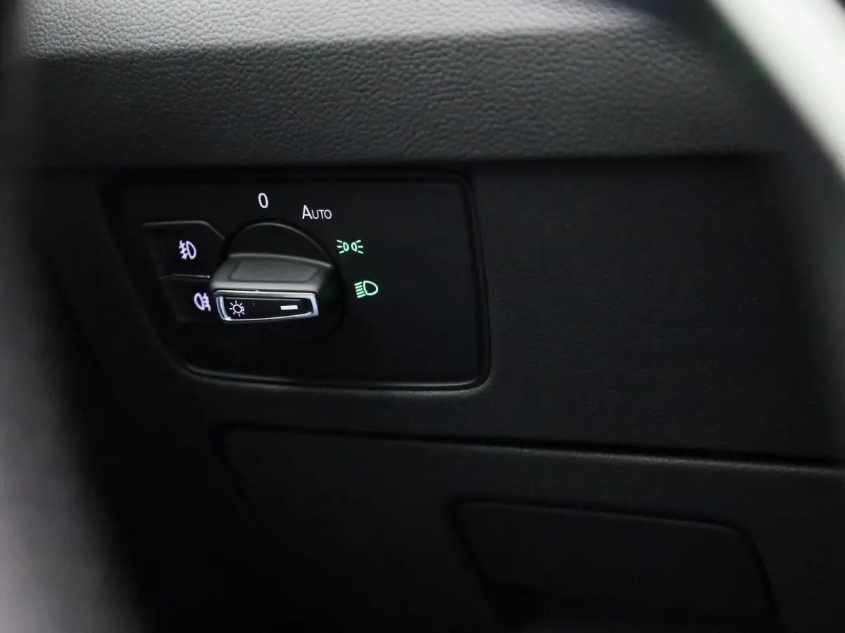 1.5 TSI OPF DSG7 Elegance Business | PANORAMADAK | 360 CAMERA | STOELVERWARMING | STOELVERWARMING ACHTER | STUURWIELVERWARMING | ELEKTRISCHE KOFFERKLEP | IQ LIGHTS | LEDEREN BEKLEDING | APPL