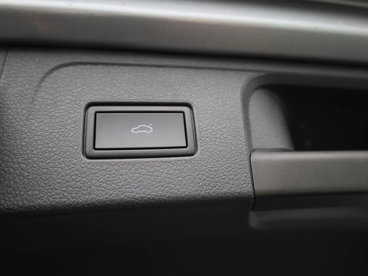 1.5 TSI OPF DSG7 Elegance Business | PANORAMADAK | 360 CAMERA | STOELVERWARMING | STOELVERWARMING ACHTER | STUURWIELVERWARMING | ELEKTRISCHE KOFFERKLEP | IQ LIGHTS | LEDEREN BEKLEDING | APPL