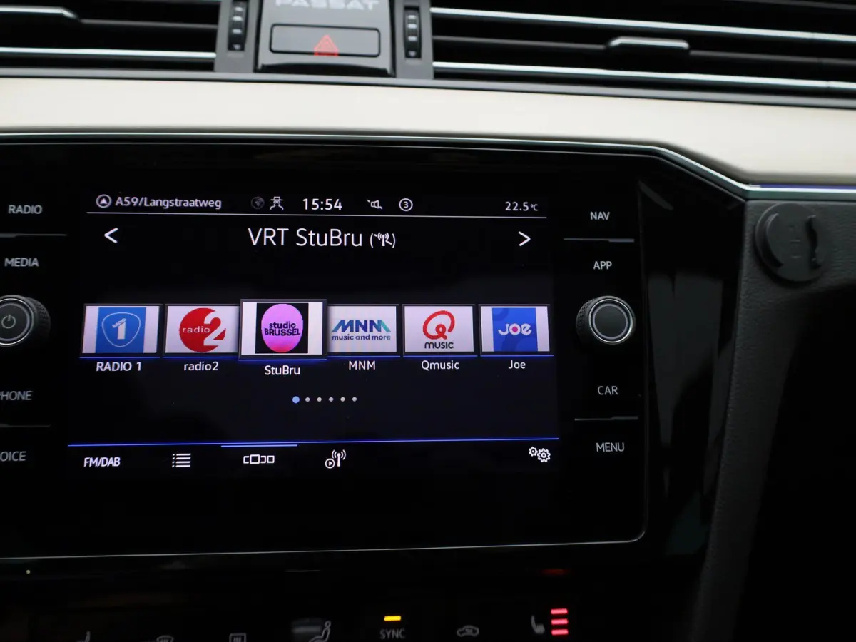 1.5 TSI OPF DSG7 Elegance Business | PANORAMADAK | 360 CAMERA | STOELVERWARMING | STOELVERWARMING ACHTER | STUURWIELVERWARMING | ELEKTRISCHE KOFFERKLEP | IQ LIGHTS | LEDEREN BEKLEDING | APPL