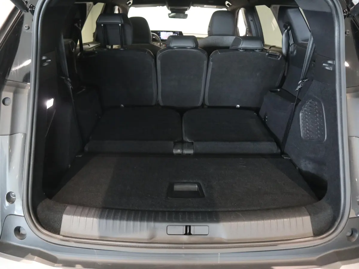 1.2 Hybrid 145 GT 7p STOEL- EN STUURVERWARMING - NAVIGATIE - WEINIG KILOMETERS!
