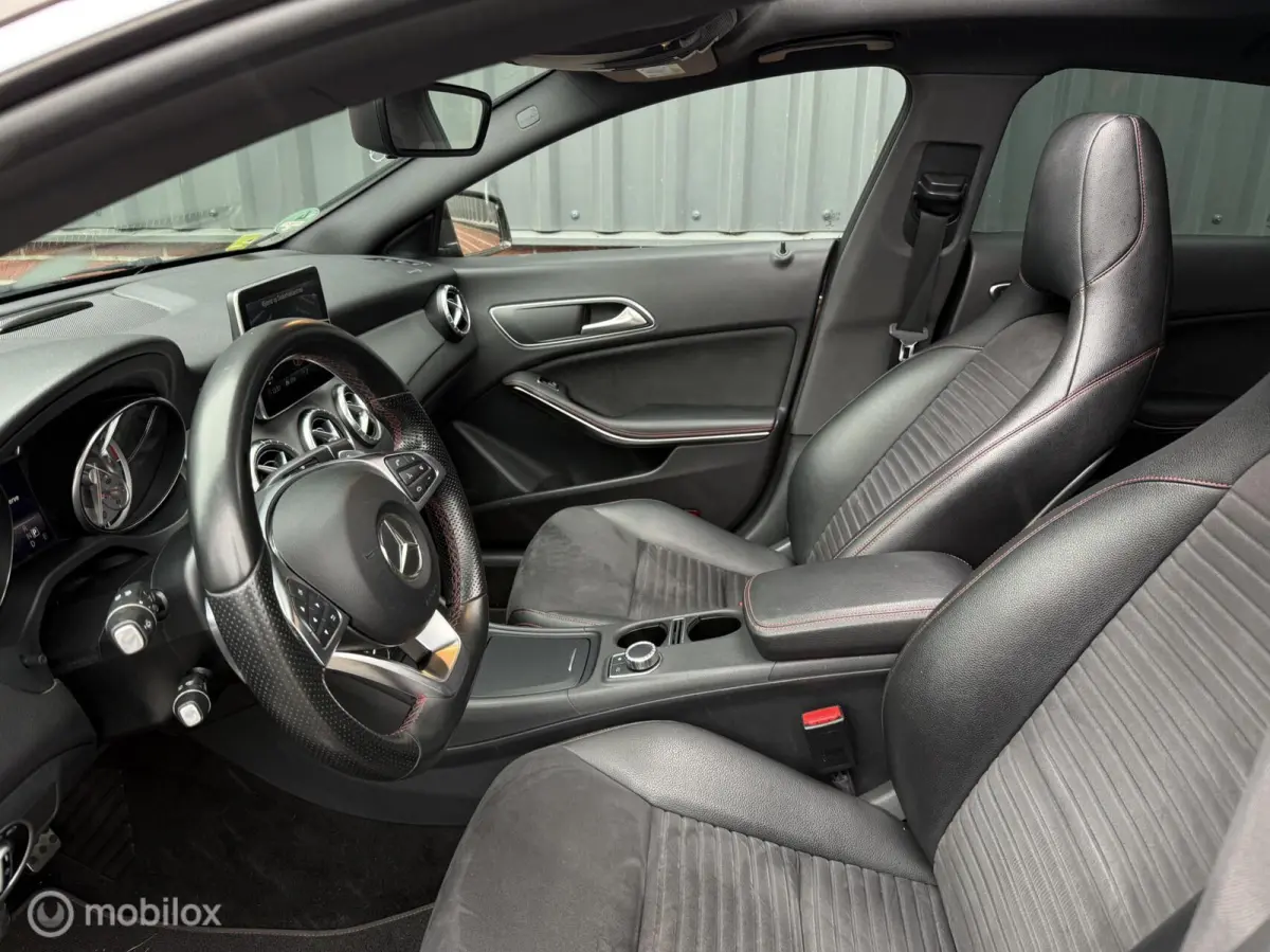 180 AMG Panorama Cruise Bluetooth NL Auto 2016