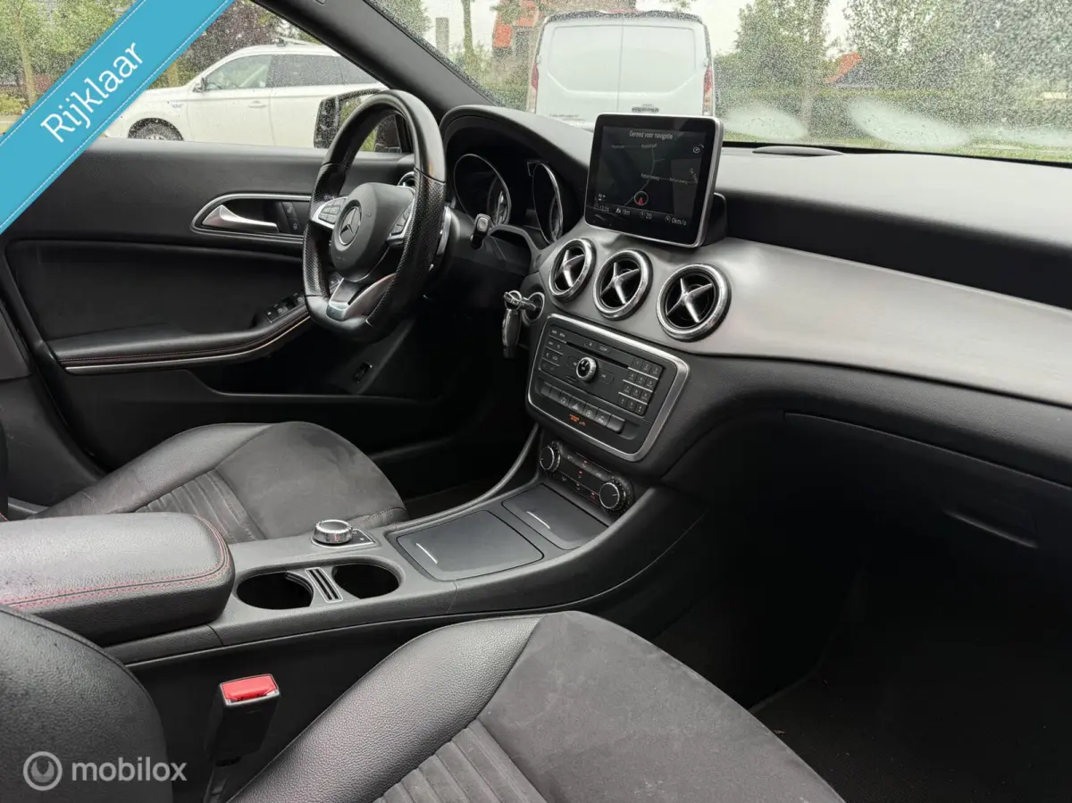 180 AMG Panorama Cruise Bluetooth NL Auto 2016