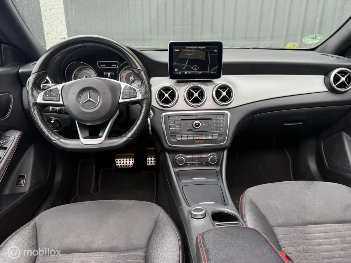 180 AMG Panorama Cruise Bluetooth NL Auto 2016