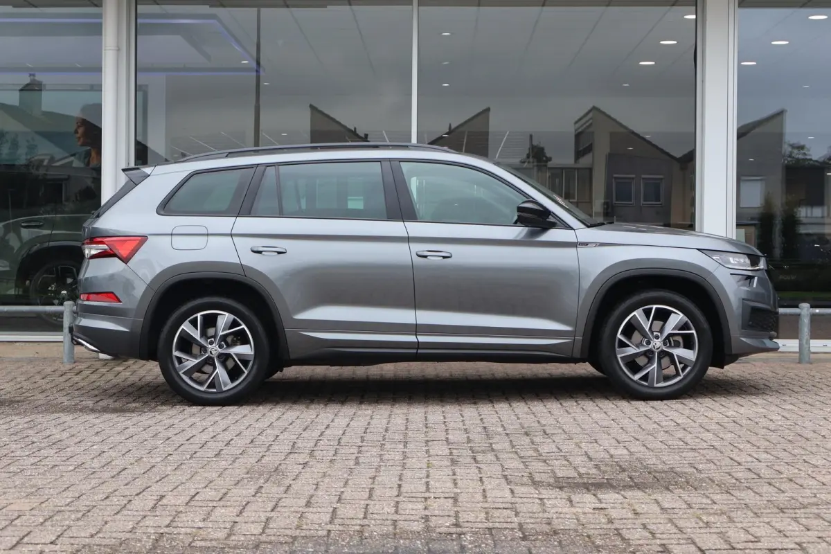 1.5 TSI 150pk DSG Sportline Business 7p. | Trekhaak | Camera | Navigatie | Elektr. Achterklep