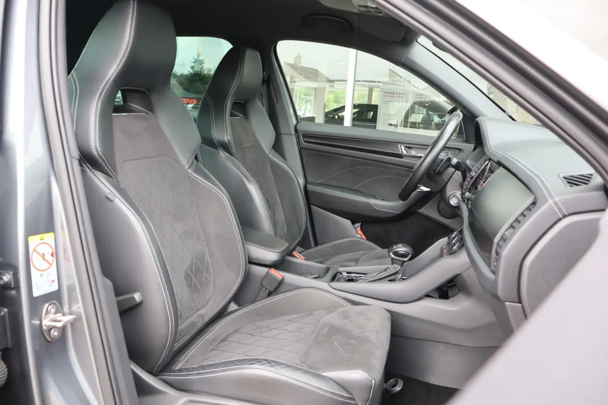 1.5 TSI 150pk DSG Sportline Business 7p. | Trekhaak | Camera | Navigatie | Elektr. Achterklep