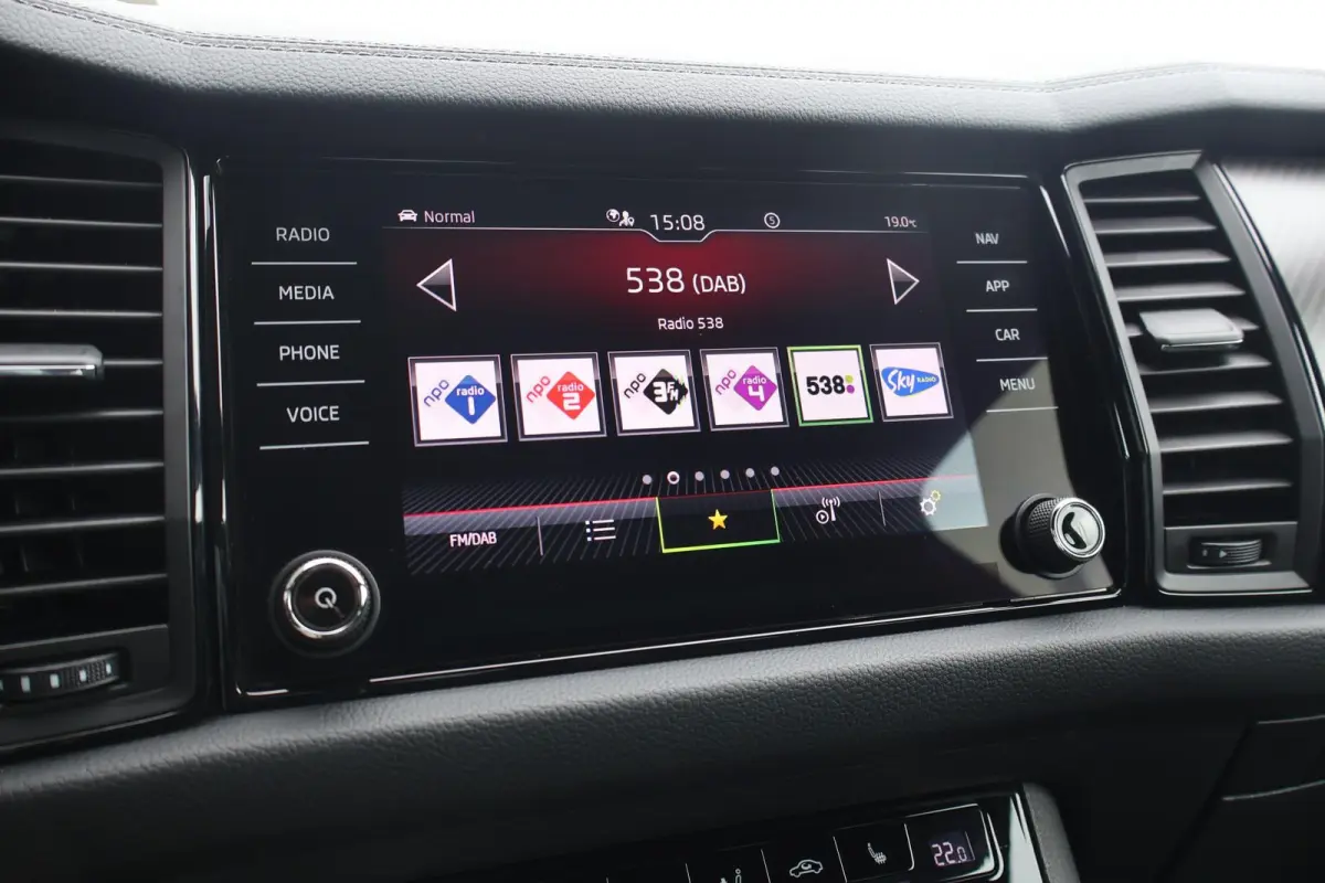 1.5 TSI 150pk DSG Sportline Business 7p. | Trekhaak | Camera | Navigatie | Elektr. Achterklep