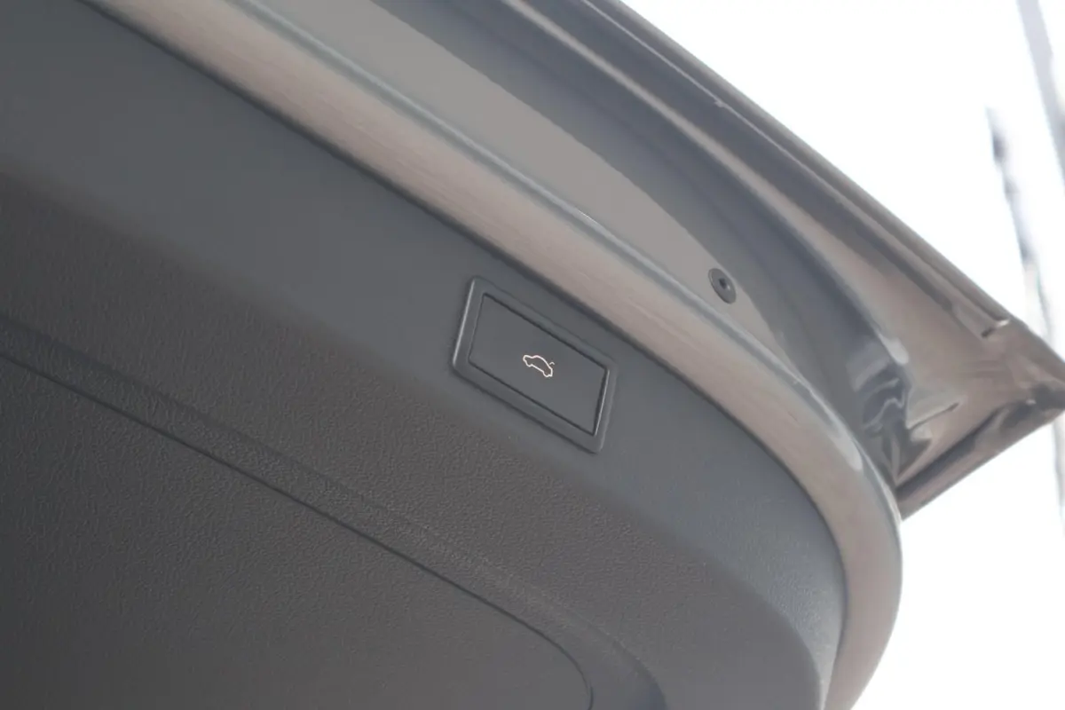 1.5 TSI 150pk DSG Sportline Business 7p. | Trekhaak | Camera | Navigatie | Elektr. Achterklep