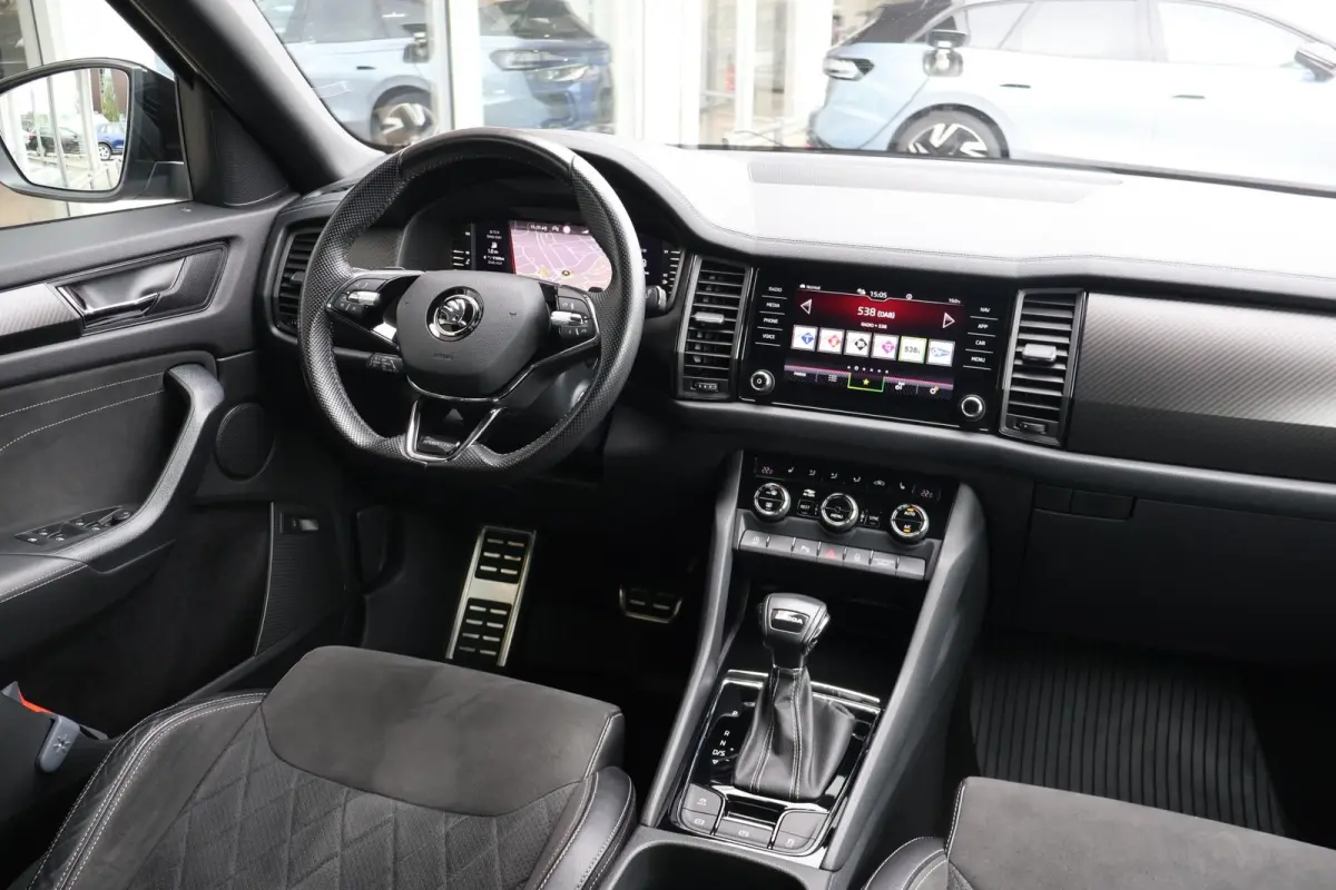 1.5 TSI 150pk DSG Sportline Business 7p. | Trekhaak | Camera | Navigatie | Elektr. Achterklep