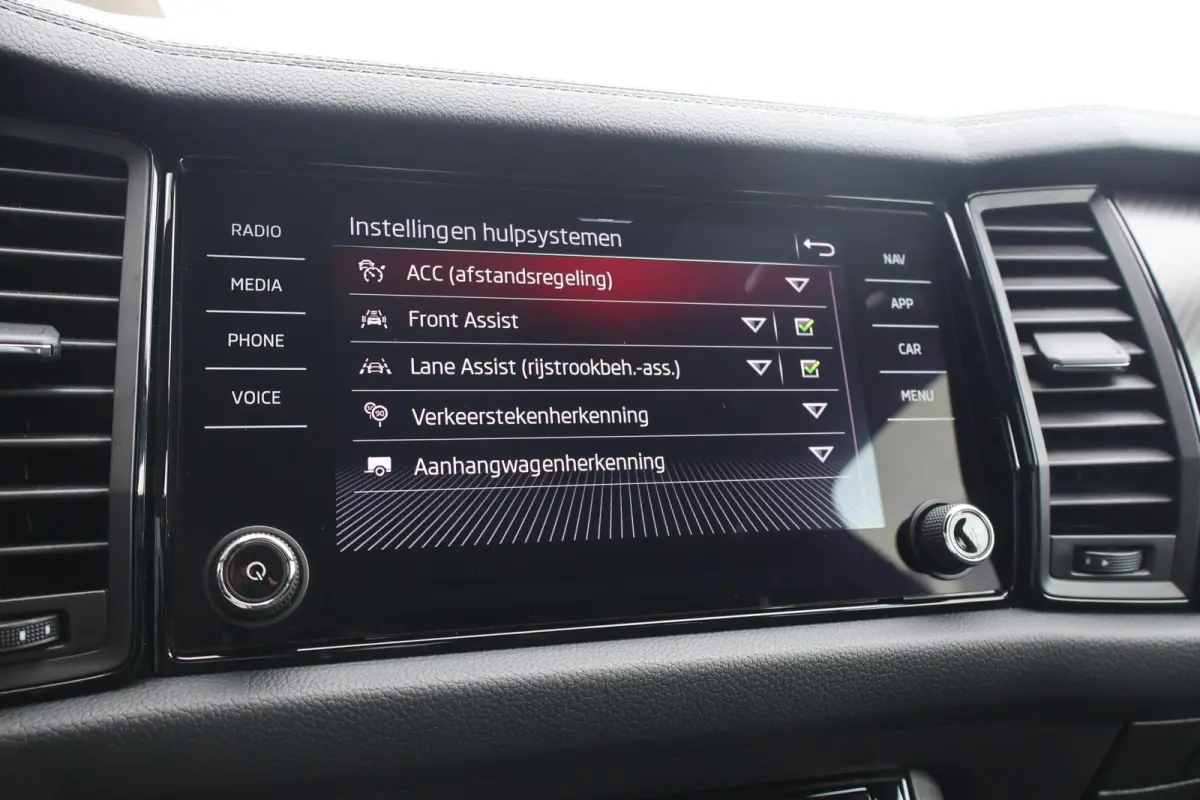 1.5 TSI 150pk DSG Sportline Business 7p. | Trekhaak | Camera | Navigatie | Elektr. Achterklep