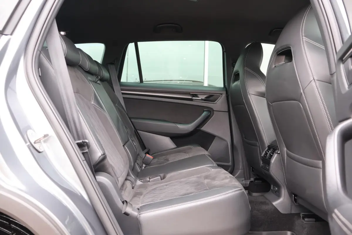 1.5 TSI 150pk DSG Sportline Business 7p. | Trekhaak | Camera | Navigatie | Elektr. Achterklep