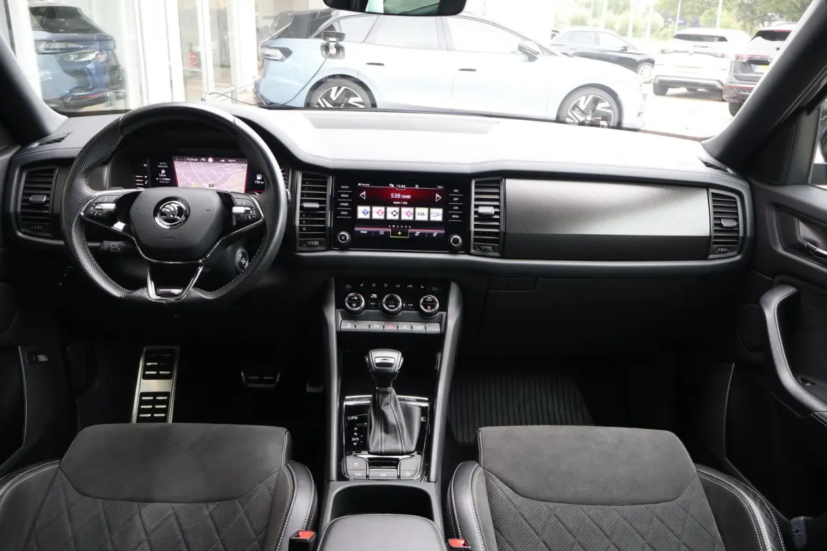 1.5 TSI 150pk DSG Sportline Business 7p. | Trekhaak | Camera | Navigatie | Elektr. Achterklep
