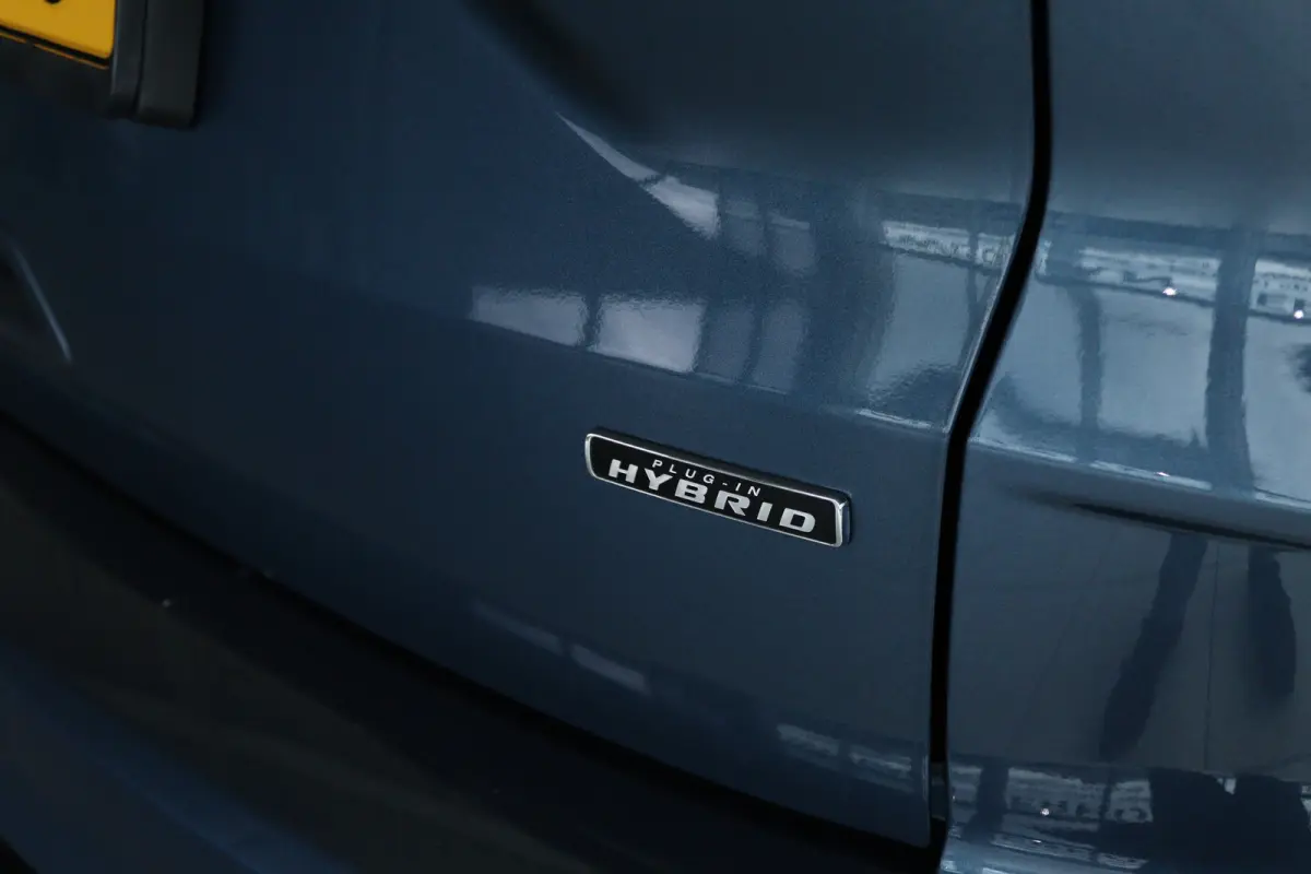 2.5 PHEV ST-Line | Achterspoiler | Achteruitrijcamera | Apple Carplay/Android Auto|telefoonintegratie premium