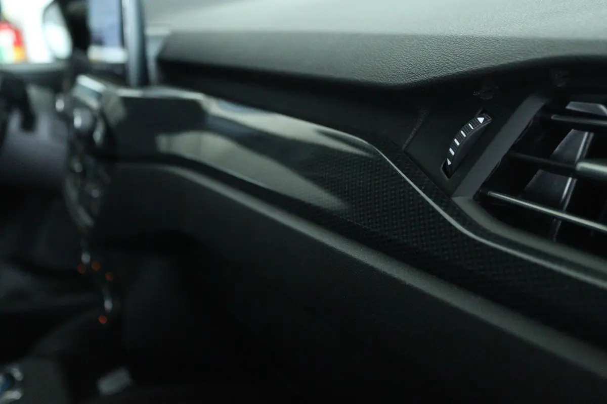 2.5 PHEV ST-Line | Achterspoiler | Achteruitrijcamera | Apple Carplay/Android Auto|telefoonintegratie premium