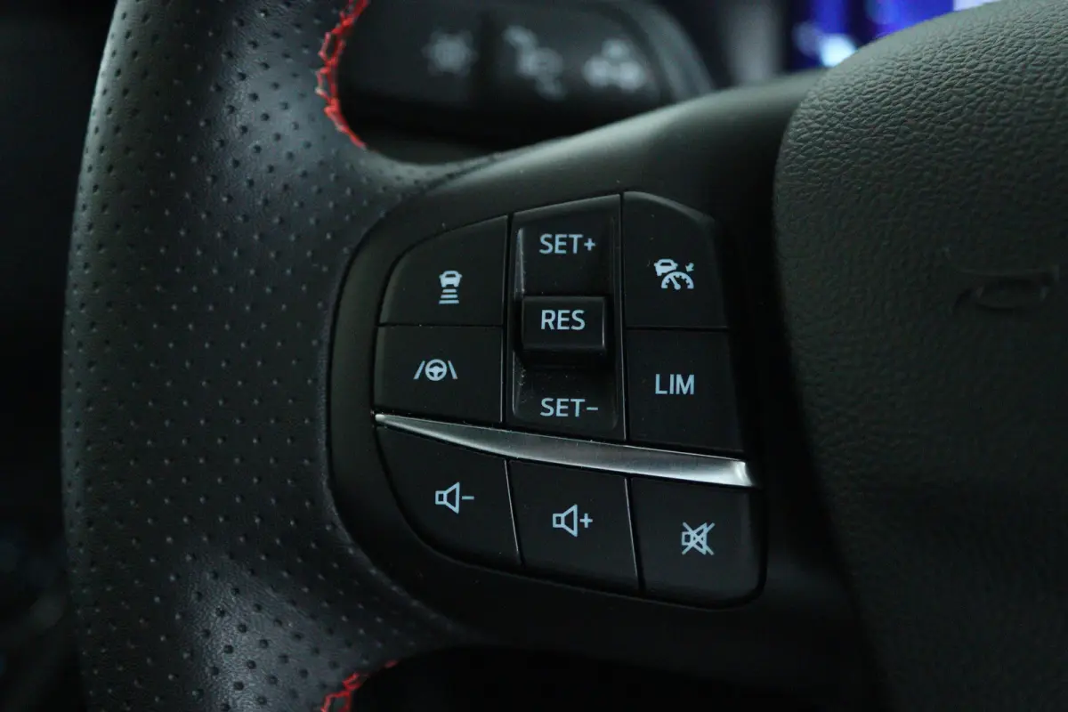 2.5 PHEV ST-Line | Achterspoiler | Achteruitrijcamera | Apple Carplay/Android Auto|telefoonintegratie premium