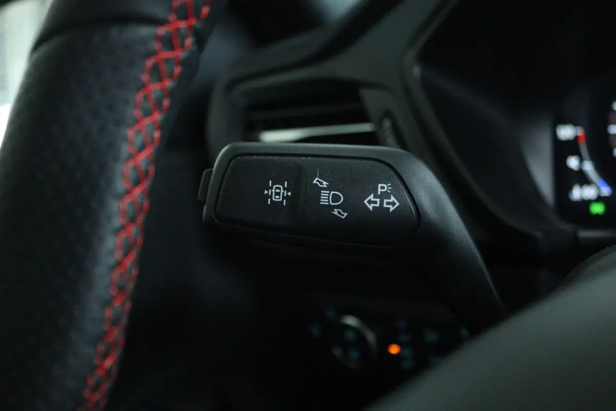 2.5 PHEV ST-Line | Achterspoiler | Achteruitrijcamera | Apple Carplay/Android Auto|telefoonintegratie premium