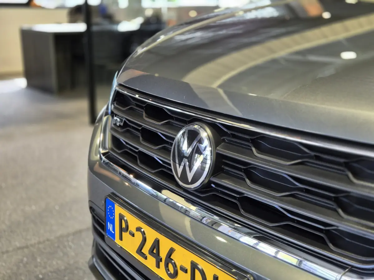 1.5 TSI Sport Business R Panorama | Camera | LED | Trekhaak | Zeer nette auto