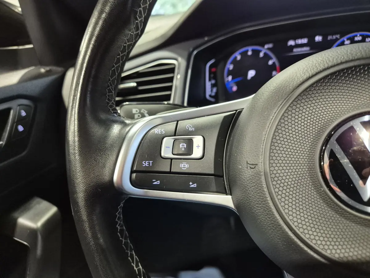 1.5 TSI Sport Business R Panorama | Camera | LED | Trekhaak | Zeer nette auto