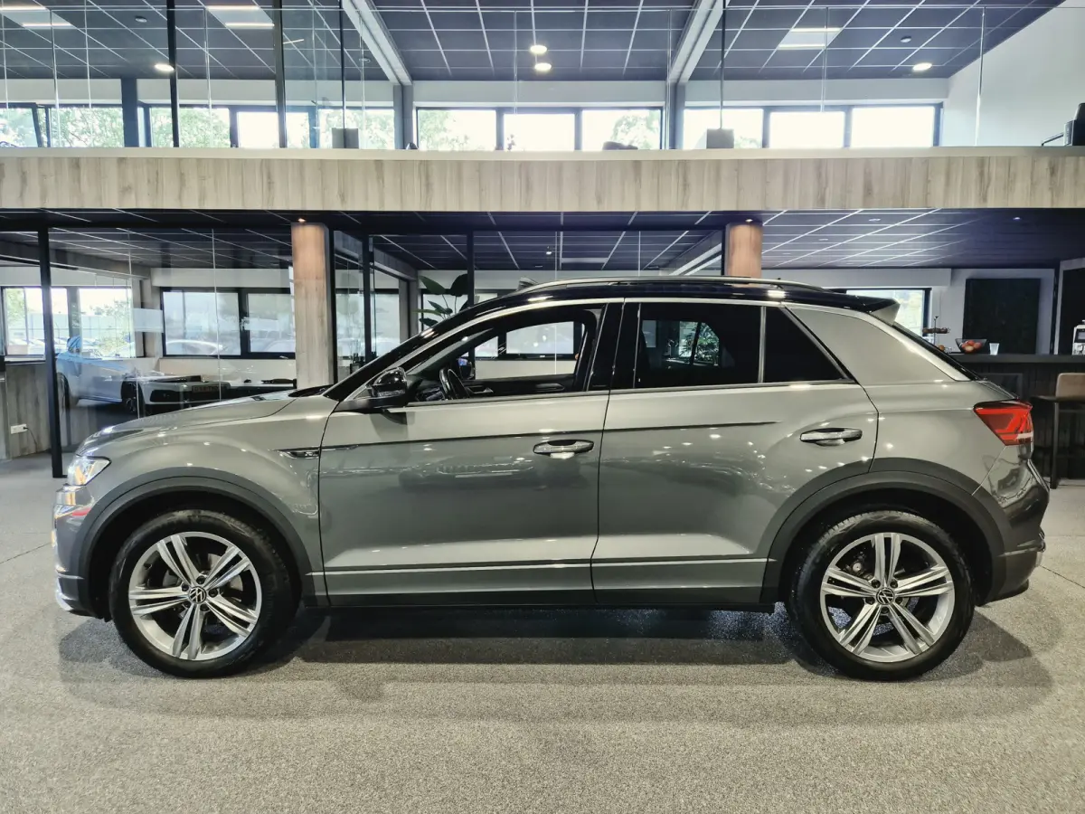 1.5 TSI Sport Business R Panorama | Camera | LED | Trekhaak | Zeer nette auto