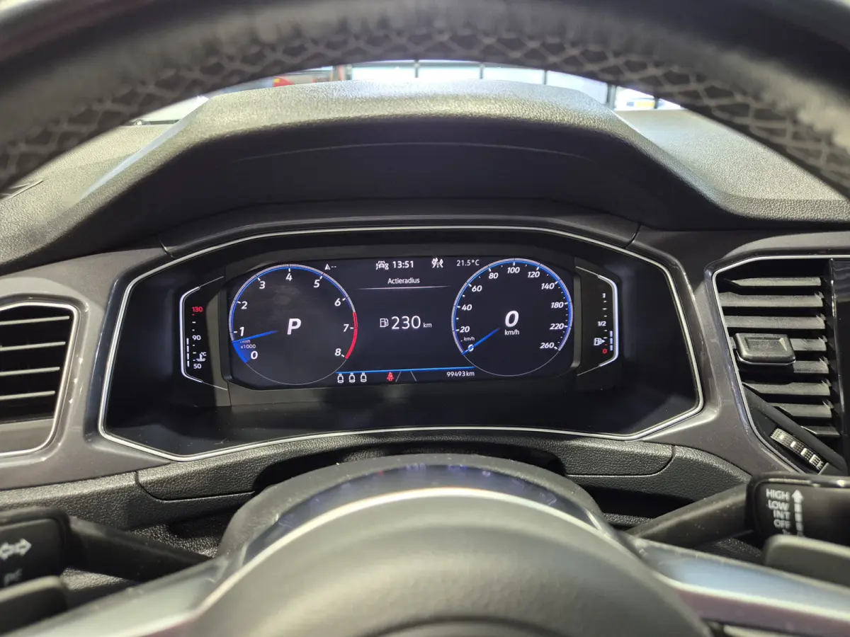 1.5 TSI Sport Business R Panorama | Camera | LED | Trekhaak | Zeer nette auto