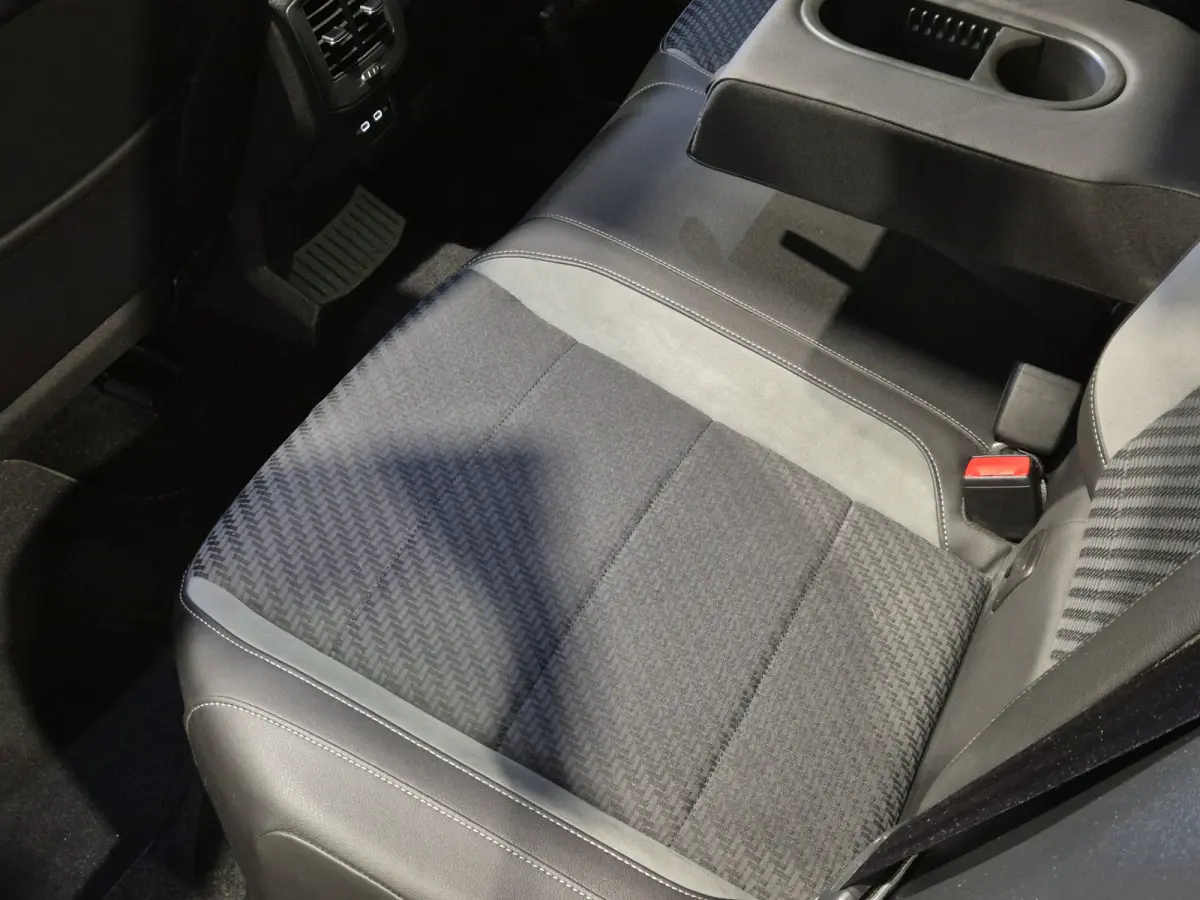 1.5 TSI Sport Business R Panorama | Camera | LED | Trekhaak | Zeer nette auto