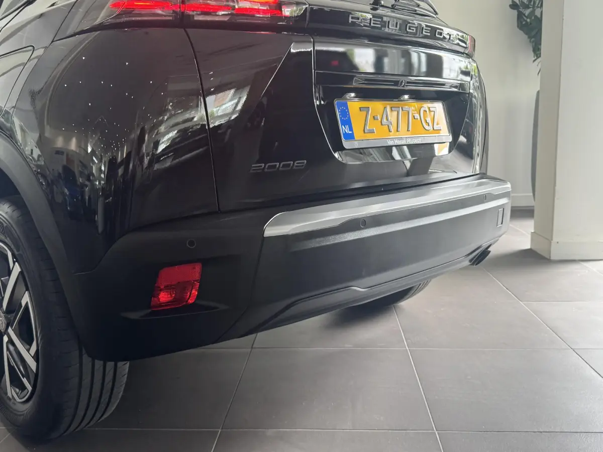 Active | ACTIE | Apple Carplay | Cruise Control | Camera |