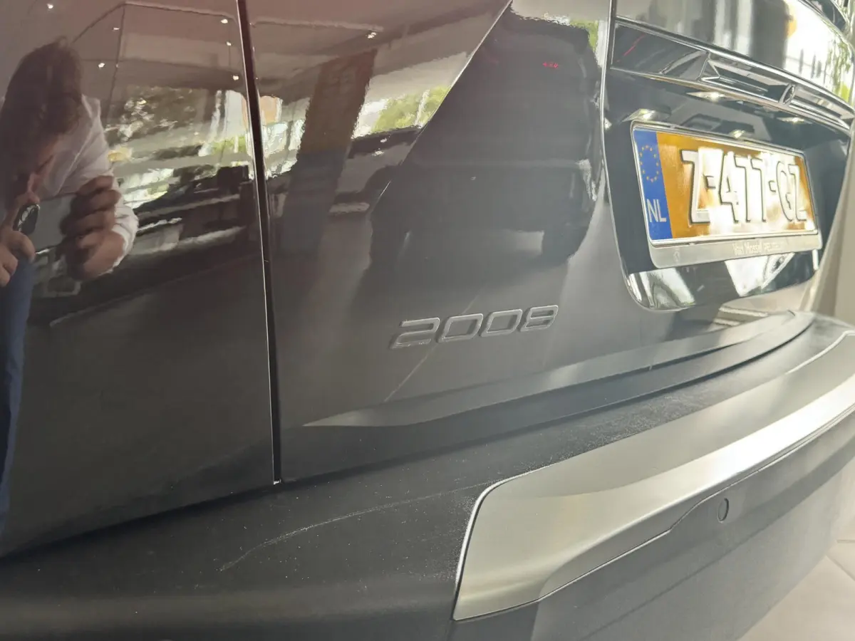 Active | ACTIE | Apple Carplay | Cruise Control | Camera |