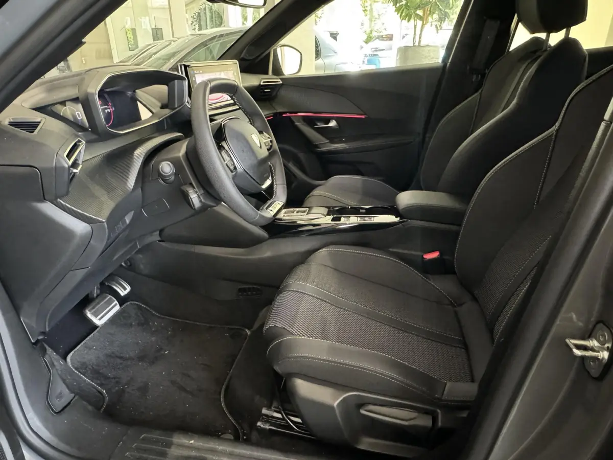 1.2 Hybrid 145 GT | 360 Camera | Apple Carplay & Android Auto