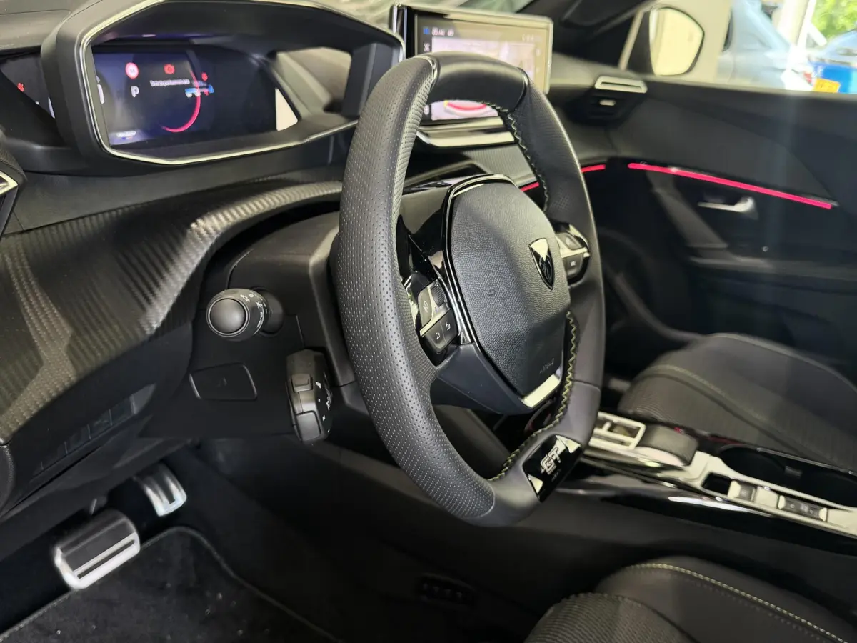 1.2 Hybrid 145 GT | 360 Camera | Apple Carplay & Android Auto