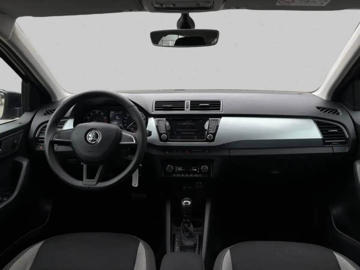 1.0 TSI Drive(Goed OndH, StoelV, Parkeersensoren, Trekhaak, DAB-Tuner, Carplay(voorbereid), Climate Con, Etc)