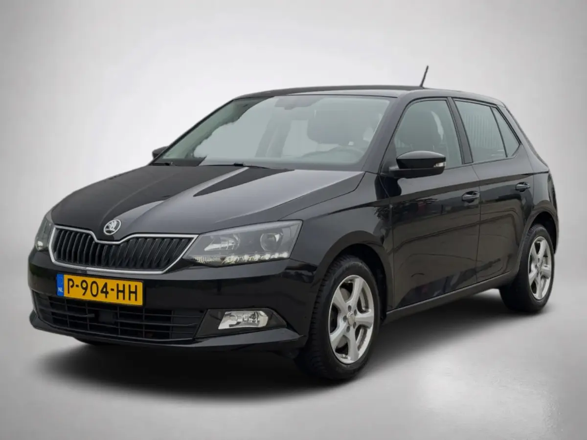 1.0 TSI Drive(Goed OndH, StoelV, Parkeersensoren, Trekhaak, DAB-Tuner, Carplay(voorbereid), Climate Con, Etc)