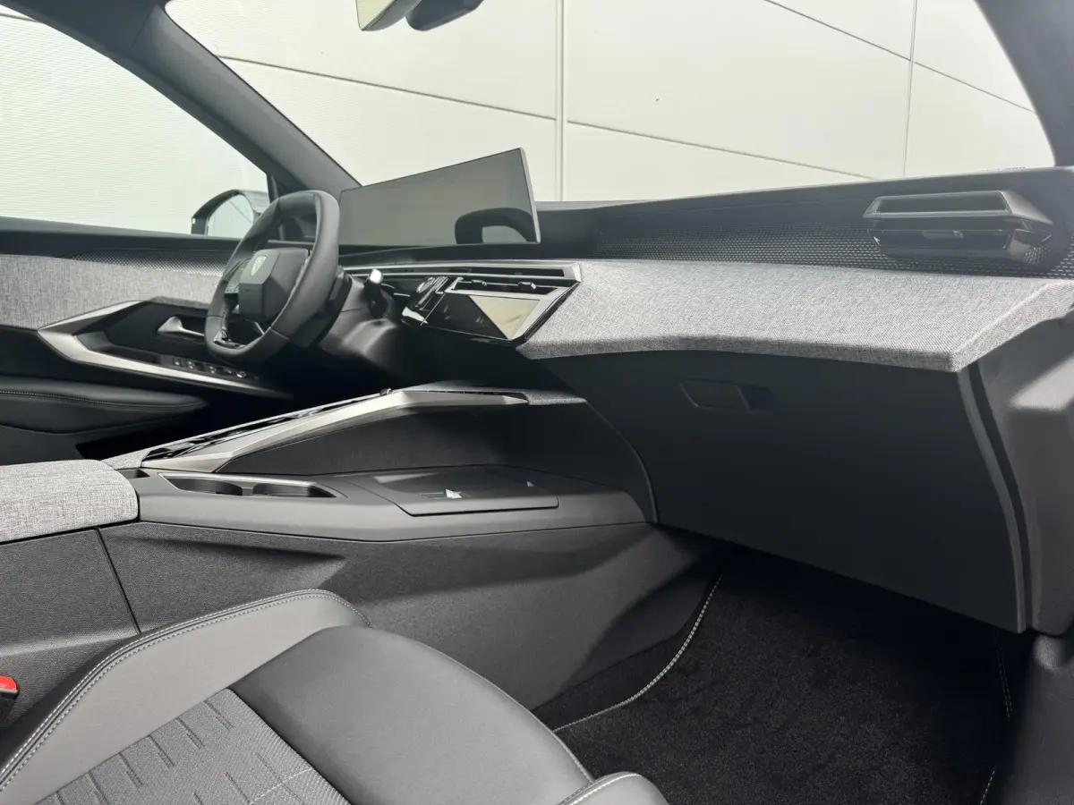 1.2 Hybrid 145 GT 7p