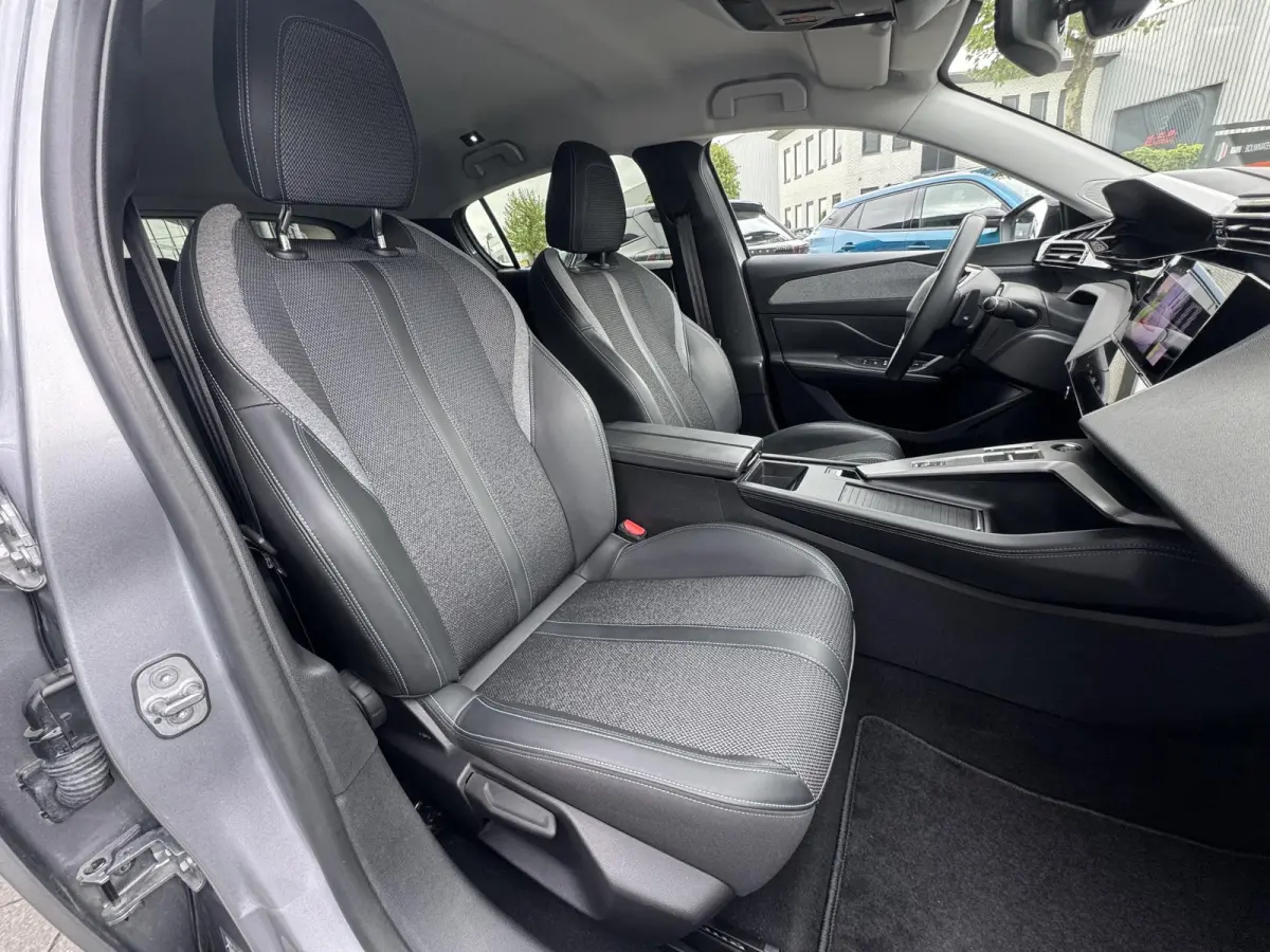 1.6 Plug-in Hybrid 180 Allure