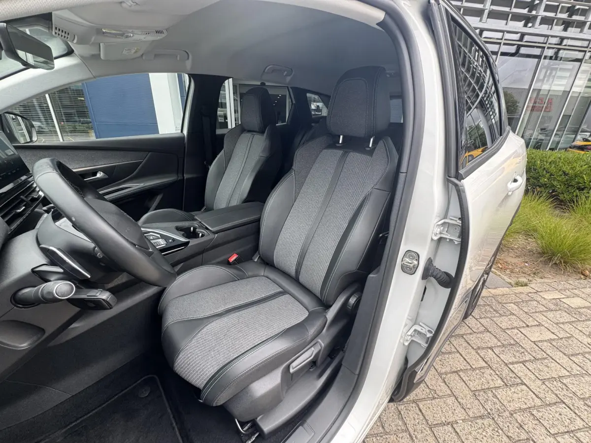 1.6 HYbrid4 300 Blue Lease Allure