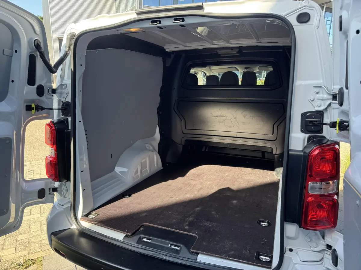 2.0 BlueHDI 145 L3 l Dubbel Cabine l Automaat l Camera l Trekhaak