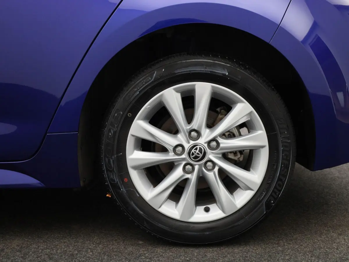 Hybrid 140 Active | ACHTERUITRIJCAMERA | NAVIGATIE | CLIMATE CONTROL | STOELVERWARMING |