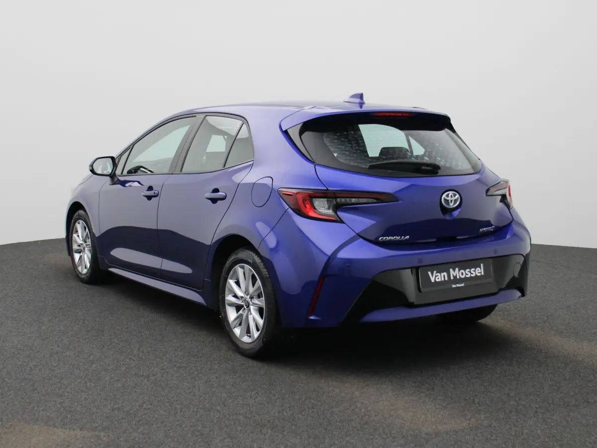 Hybrid 140 Active | ACHTERUITRIJCAMERA | NAVIGATIE | CLIMATE CONTROL | STOELVERWARMING |