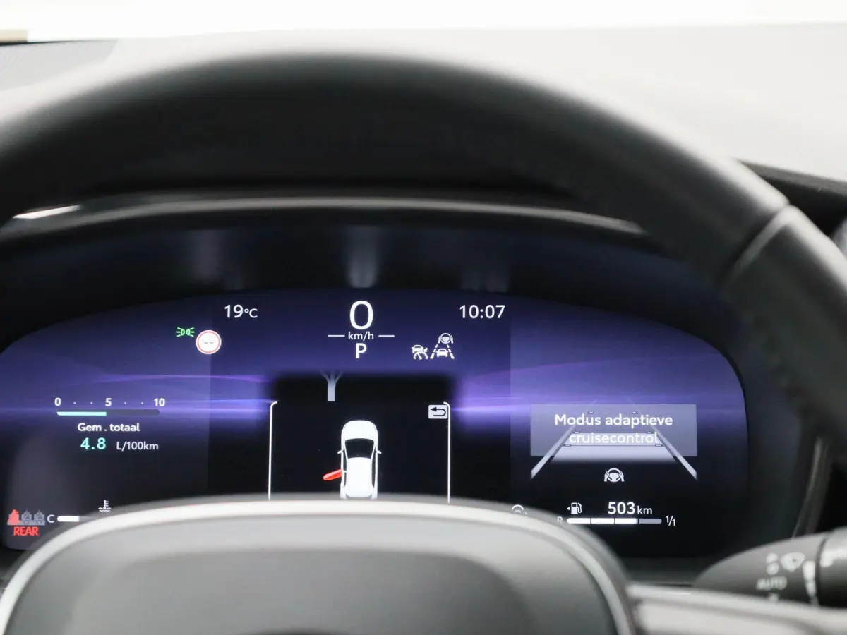 Hybrid 140 Active | ACHTERUITRIJCAMERA | NAVIGATIE | CLIMATE CONTROL | STOELVERWARMING |